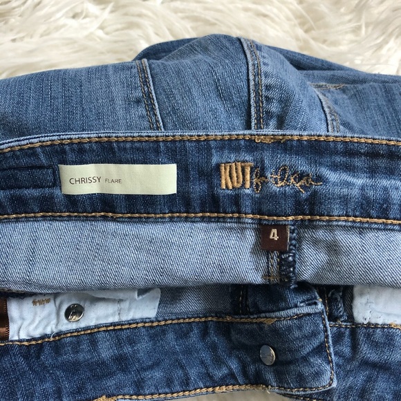 Kut from the Kloth Raw Hem Chrissy Flare Jeans - Picture 4 of 8